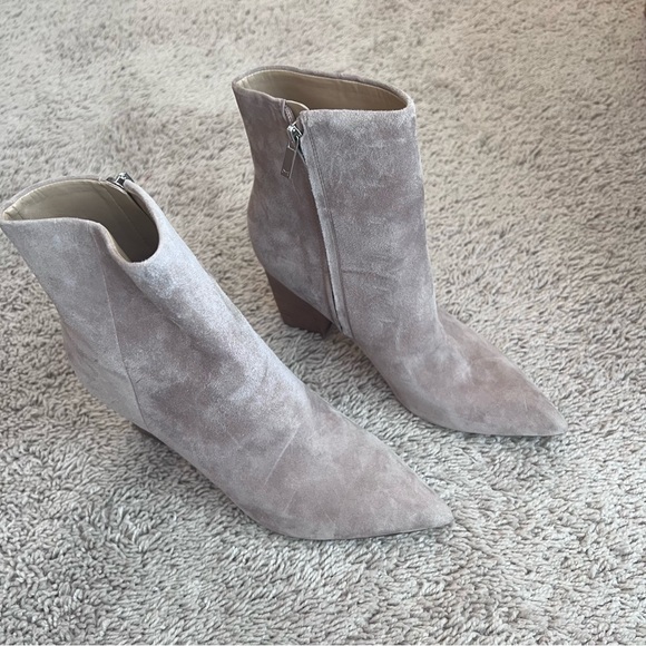 Marc Fisher Suede Stacked Heel Pointy Toe Ankle Booties - Picture 5 of 5